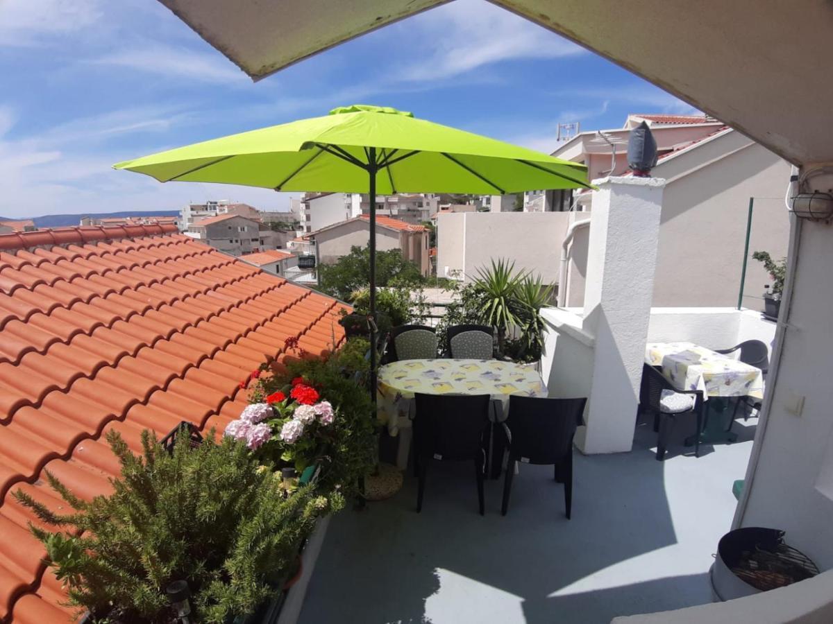 Apartments Knezic Igrane Exterior photo