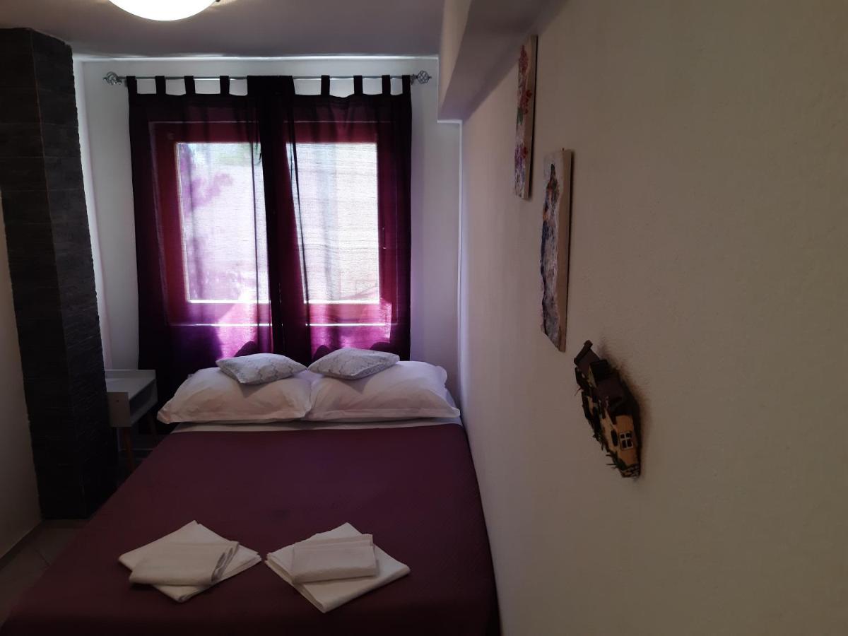 Apartments Knezic Igrane Exterior photo